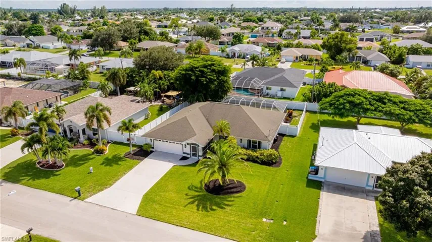 132 SE 19th  TER, Cape Coral, FL 33990