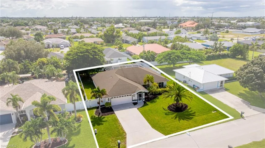 132 SE 19th  TER, Cape Coral, FL 33990