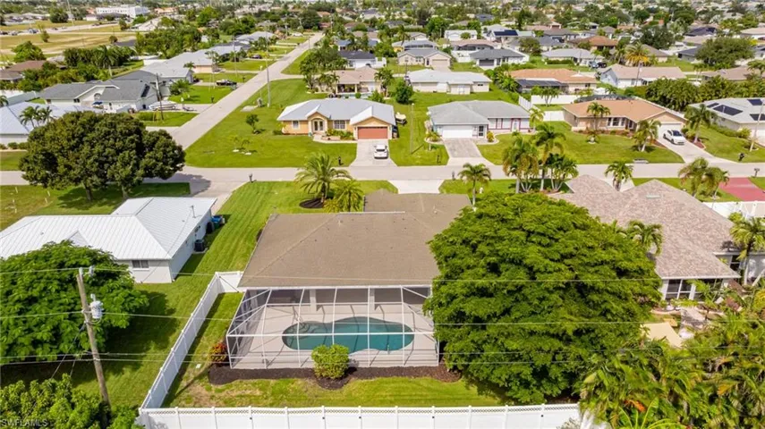 132 SE 19th  TER, Cape Coral, FL 33990