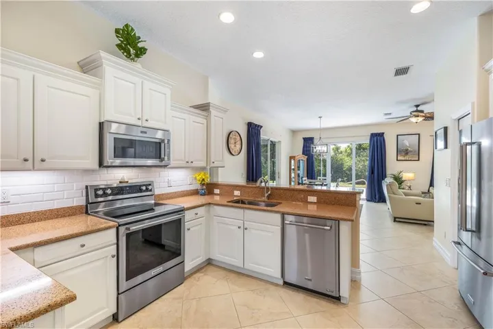 9663  Blue Stone  CIR, Fort Myers, FL 33913