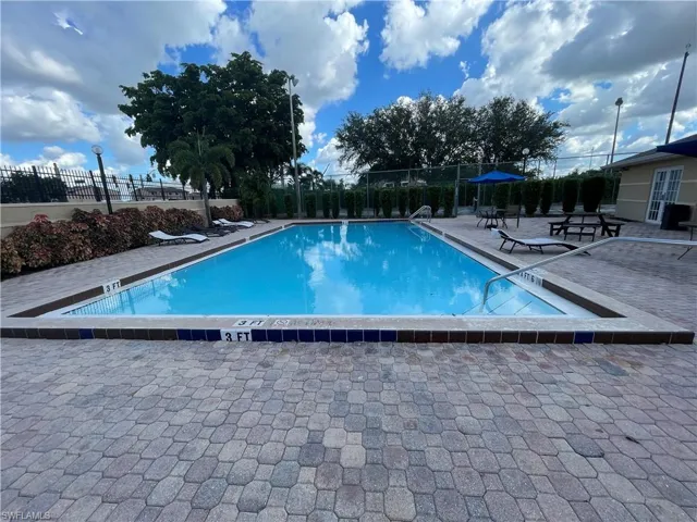 5315  Summerlin  RD, Fort Myers, FL 33919