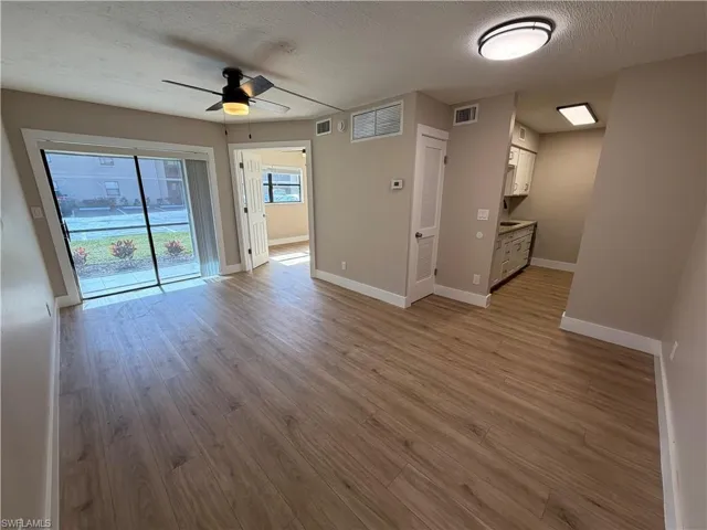 5315  Summerlin  RD, Fort Myers, FL 33919