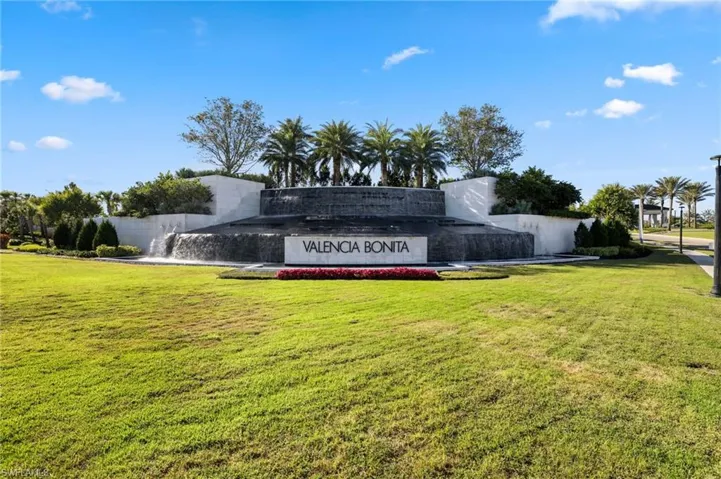 Valencia Bonita Community entrance