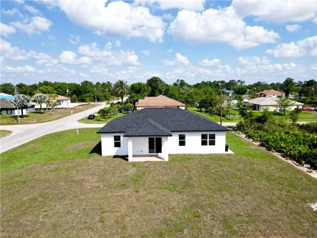 1805 Xelda AVE N, LEHIGH ACRES FL 33971