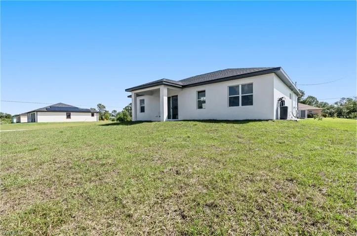 1805 Xelda AVE N, LEHIGH ACRES FL 33971