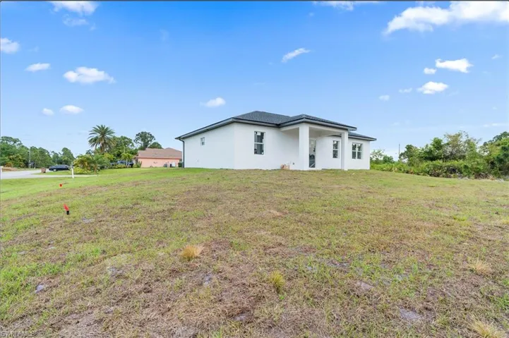 1805 Xelda AVE N, LEHIGH ACRES FL 33971