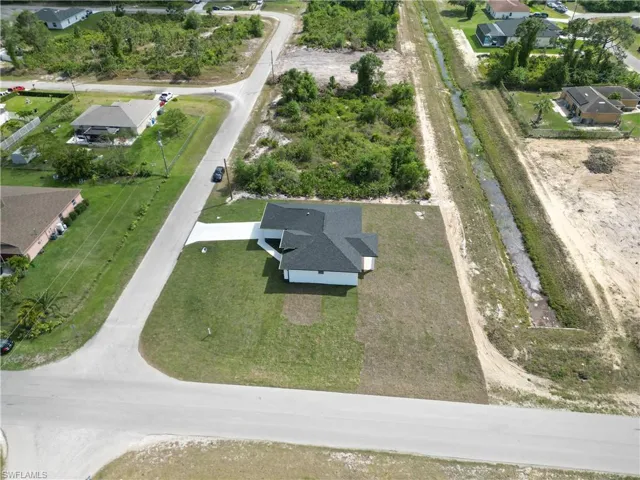 1805 Xelda AVE N, LEHIGH ACRES FL 33971