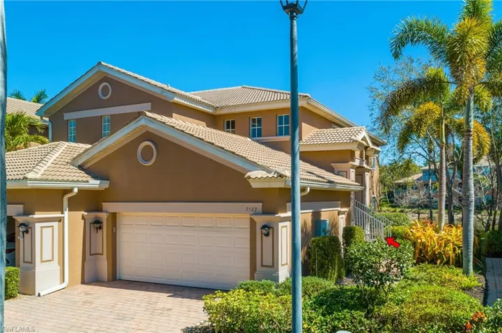 Welcome to Lisbon Ct in Spanish Wells... the PERFECT location for BEACH, Shopping, Downtown Bonita and Downtown Naples.