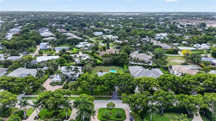 1608 Crayton Rd, Naples, Florida 34102