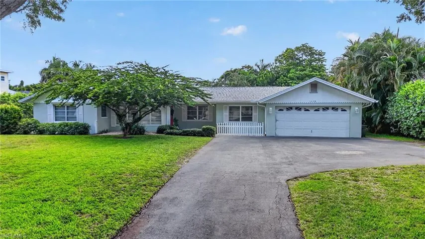 1608 Crayton Rd, Naples, Florida 34102