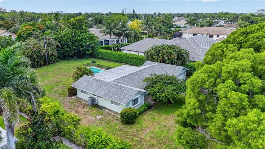 1608 Crayton Rd, Naples, Florida 34102