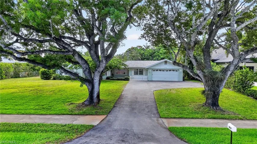 1608 Crayton Rd, Naples, Florida 34102