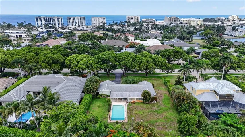 1608 Crayton Rd, Naples, Florida 34102
