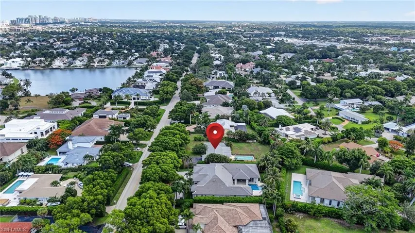 1608 Crayton Rd, Naples, Florida 34102
