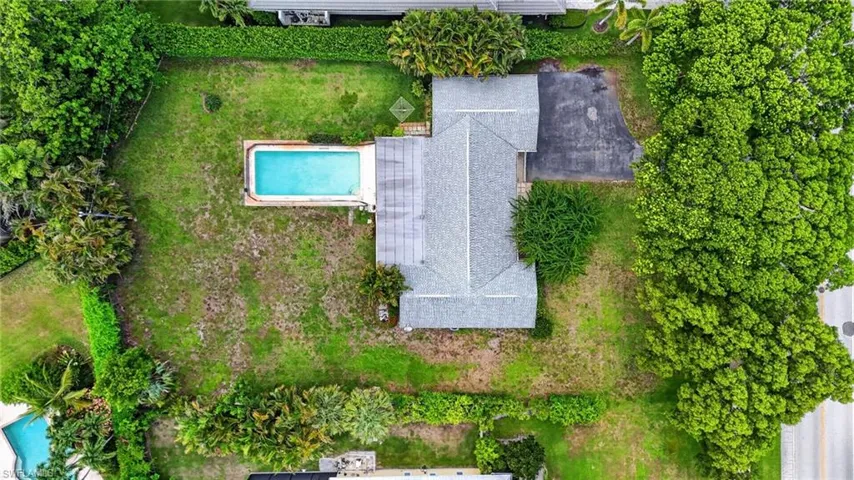1608 Crayton Rd, Naples, Florida 34102