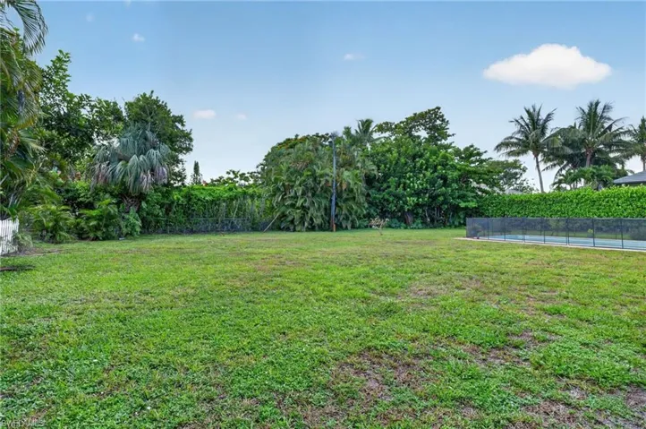 1608 Crayton Rd, Naples, Florida 34102