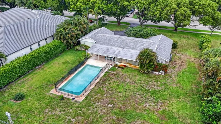 1608 Crayton Rd, Naples, Florida 34102