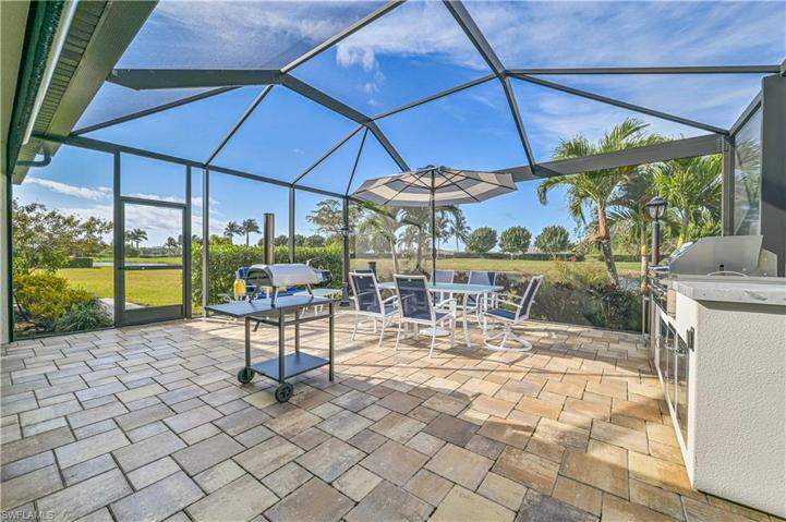 Extended Lanai with Electric Sunscreen