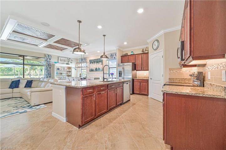 Large Open Concept - Large Pantry - Stainless Steel Appliances
