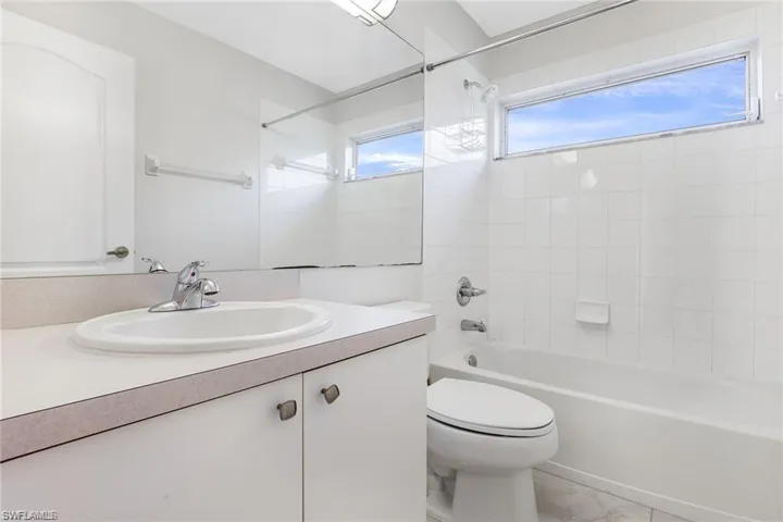 21205 Waymouth Run, Estero, Florida 33928