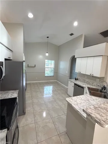 21205 Waymouth Run, Estero, Florida 33928