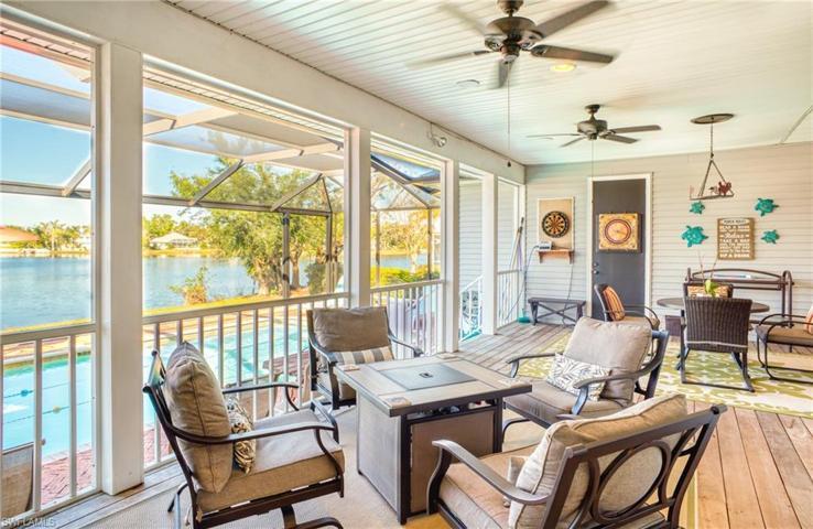 SCREENED PORCH