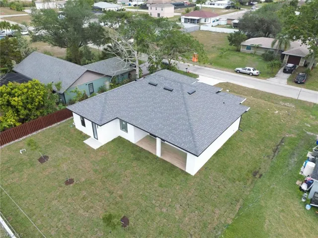 Birds eye view of property