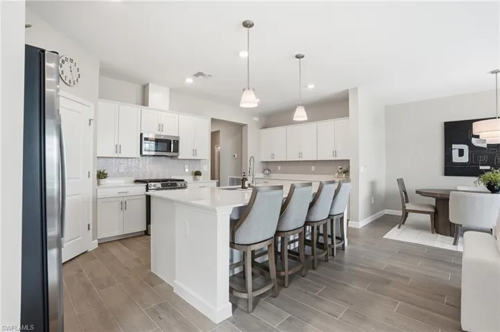 Custom backsplash