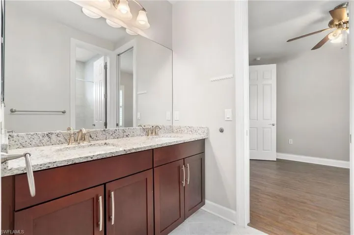 Jack & Jill bathroom centrally located between bedroom 3 and bedroom 4 upstairs