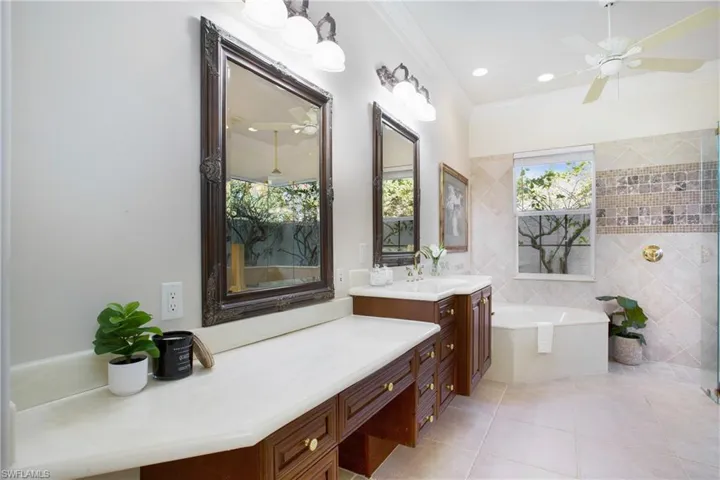 4000  Reflection  CT, Naples, FL 34109
