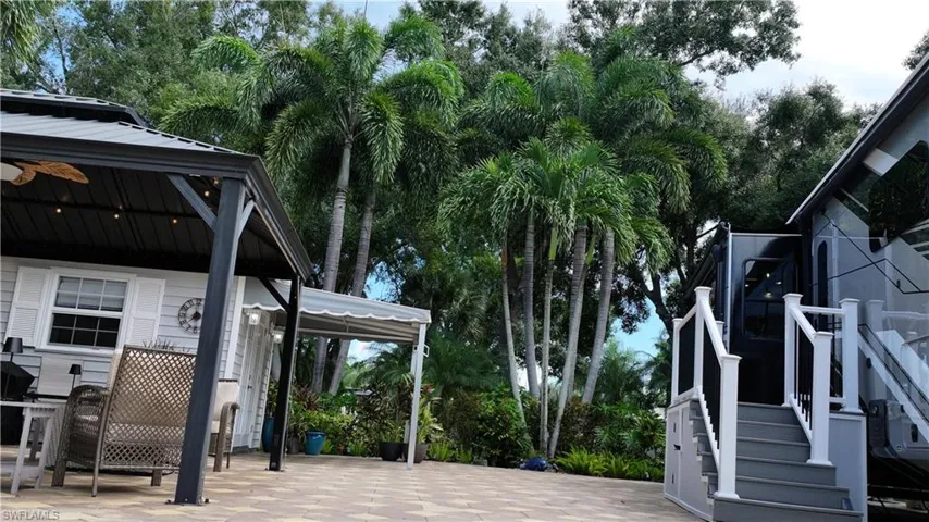 5651 Maplewood Ct, Fort Myers, Florida 33905