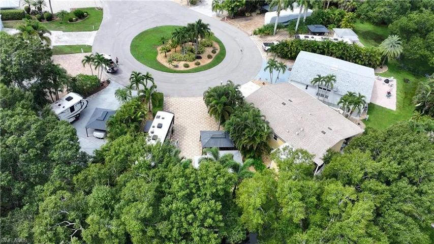 5651 Maplewood Ct, Fort Myers, Florida 33905