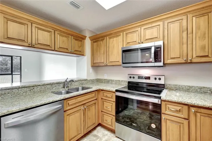 900  Arbor Lake  DR, Naples, FL 34110