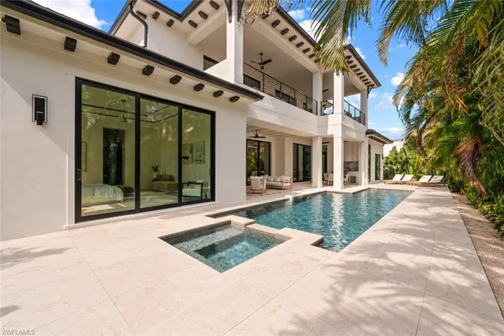 3840 Crayton Rd, Naples, Florida 34103