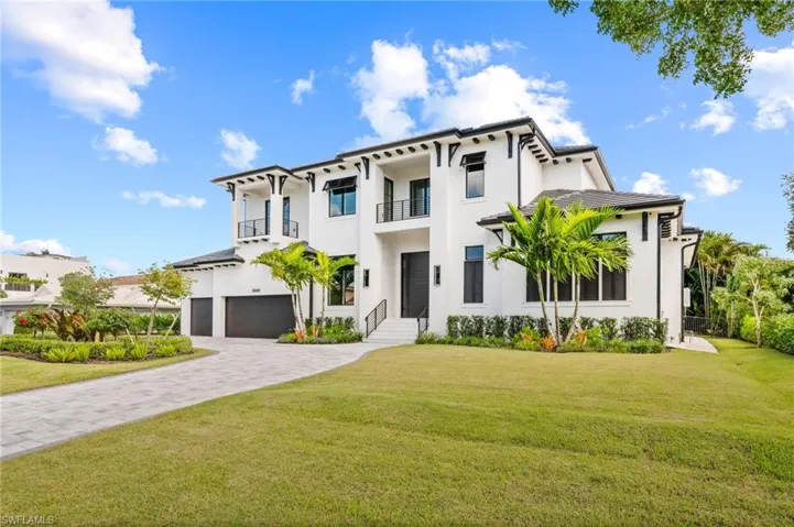 3840 Crayton Rd, Naples, Florida 34103
