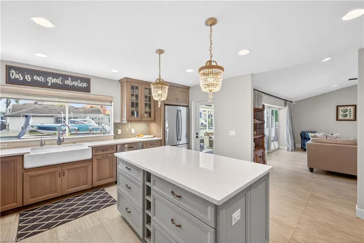 240 Channel Dr, Naples, Florida 34108