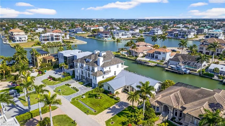 240 Channel Dr, Naples, Florida 34108