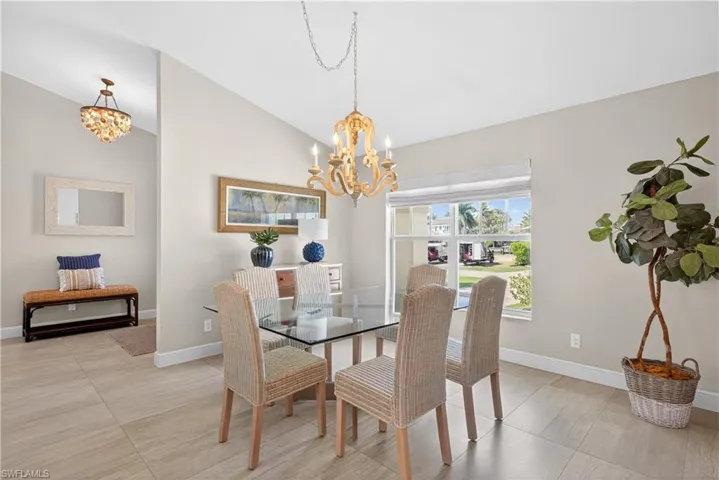 240 Channel Dr, Naples, Florida 34108