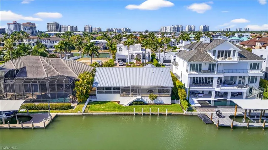 240 Channel Dr, Naples, Florida 34108