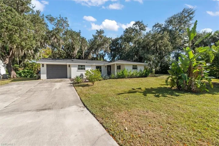 2466 N Westwood  DR, North Fort Myers, FL 33917