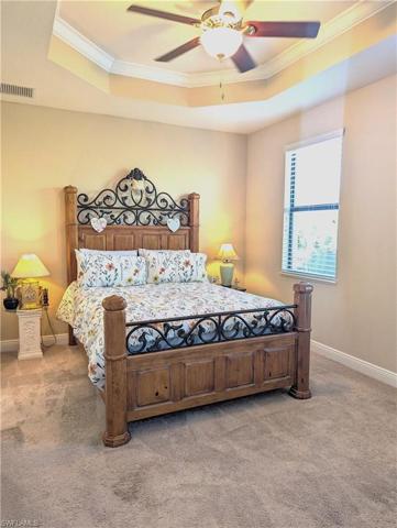 Private Master Bedroom EnSuite