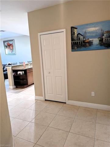 Generously sized Foyer
