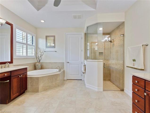 Primary Bath, spacious shower & tub