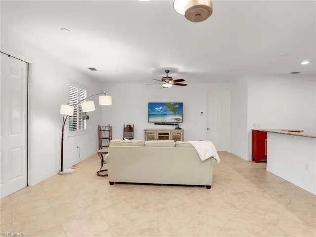9066  Albion N LN, Naples, FL 34113