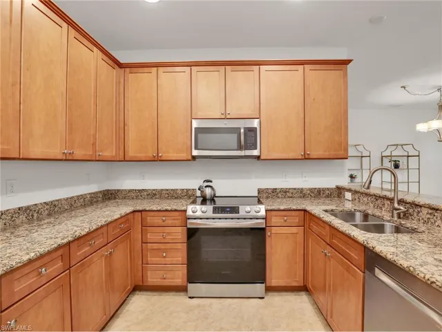 9066  Albion N LN, Naples, FL 34113