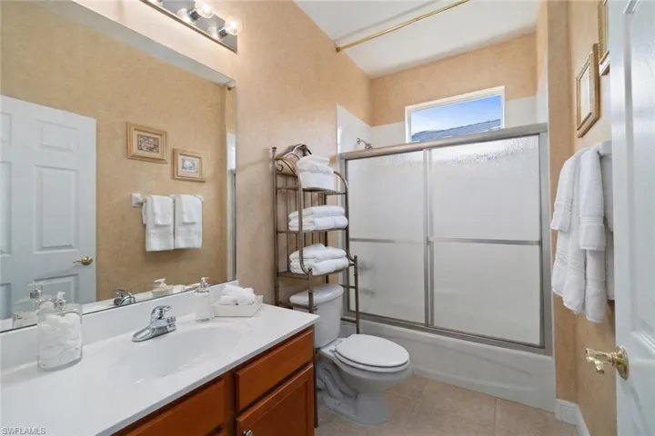 4832 Cerromar Dr, Naples, Florida 34112