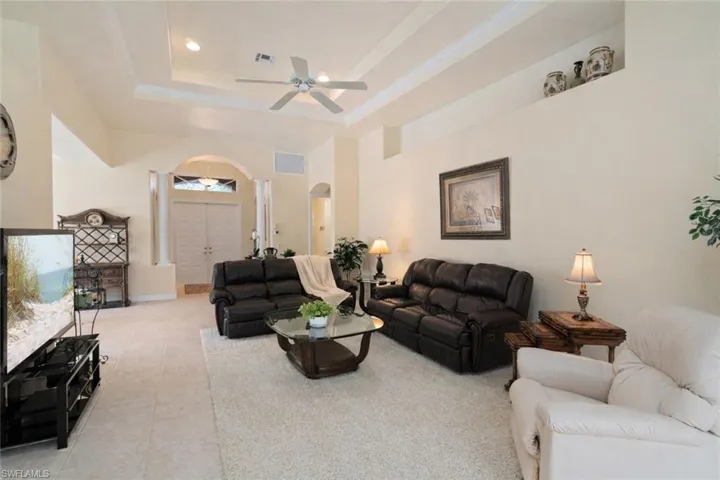 4832 Cerromar Dr, Naples, Florida 34112