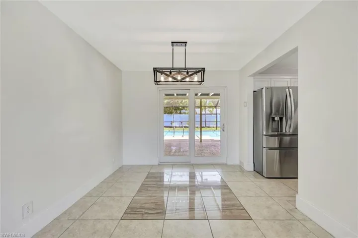 124  Flame Vine  DR, Naples, FL 34110