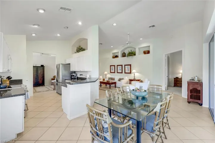 Seamless layout that makes everyday living and entertaining a breeze.
