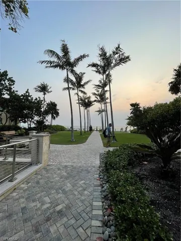 8th Ave Beach Entrance